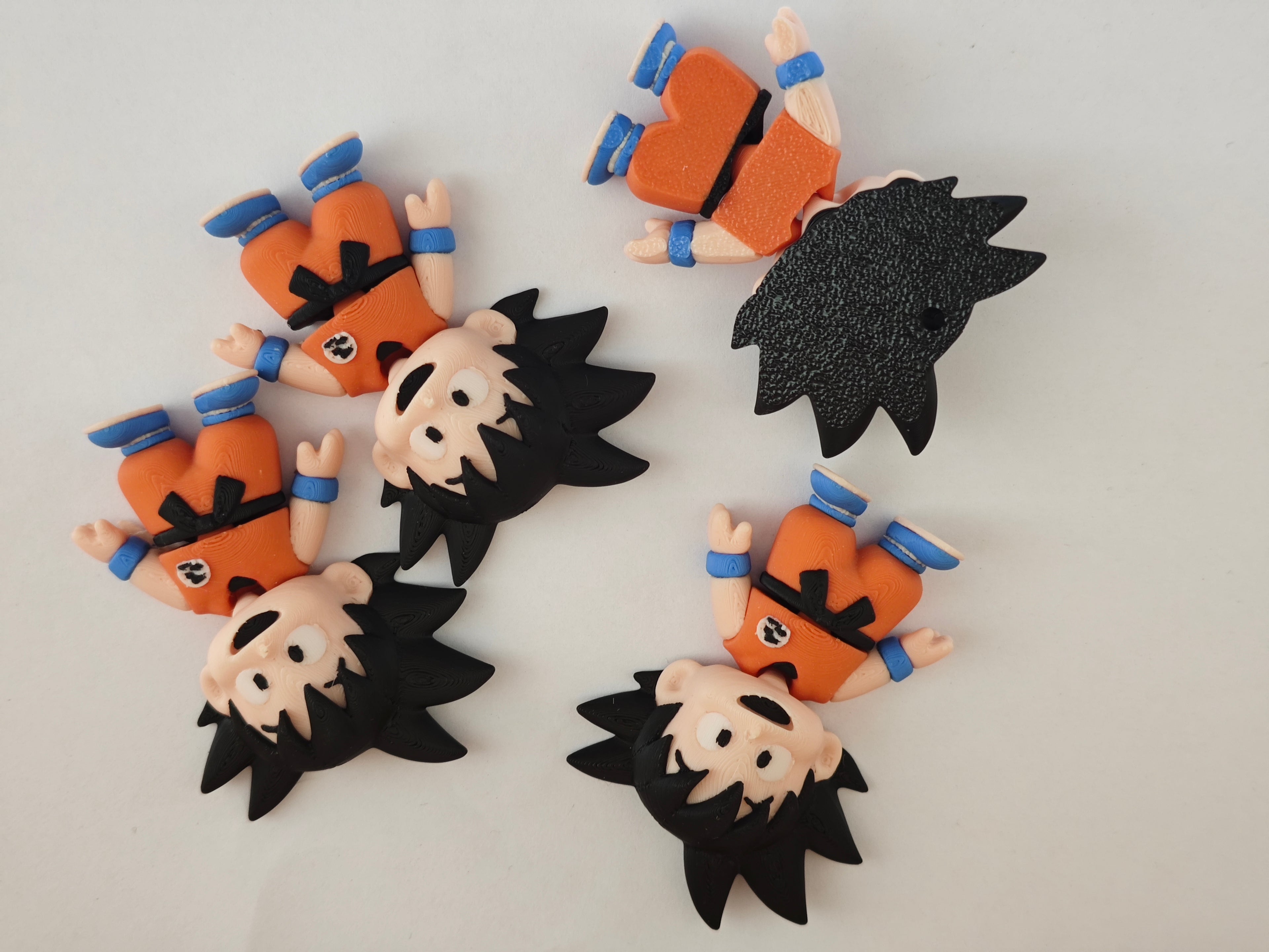 🔑 Llaveros Mini Flexi de Goku – Poder y Aventura en tu Llavero